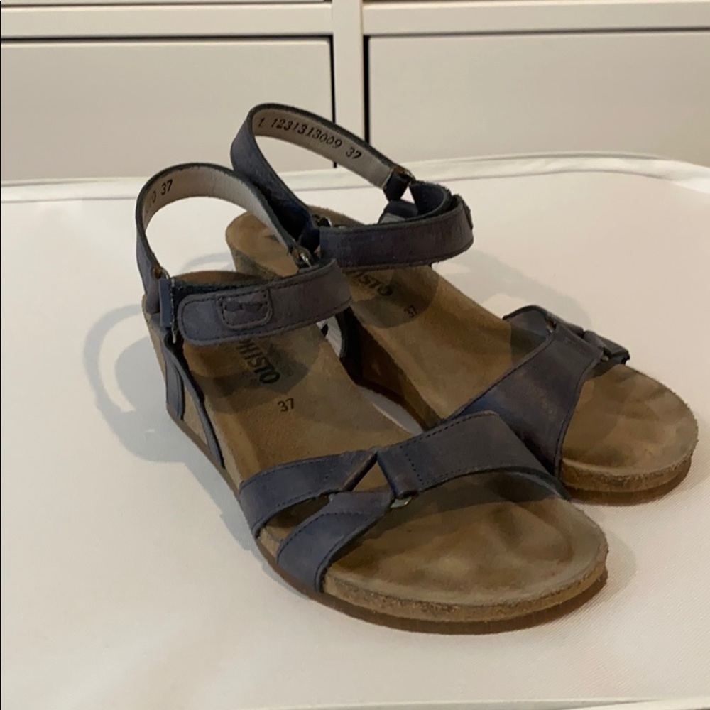 Mephisto sandals wedge size 37 or size 7 purple